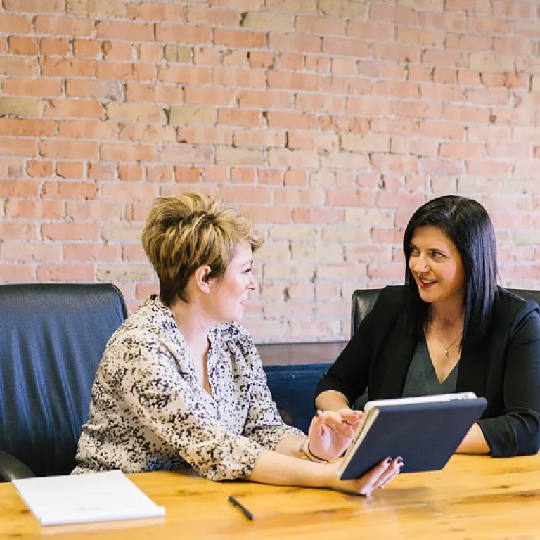 Strategic options for office managers seeking the best alternatives to Canto digital asset management